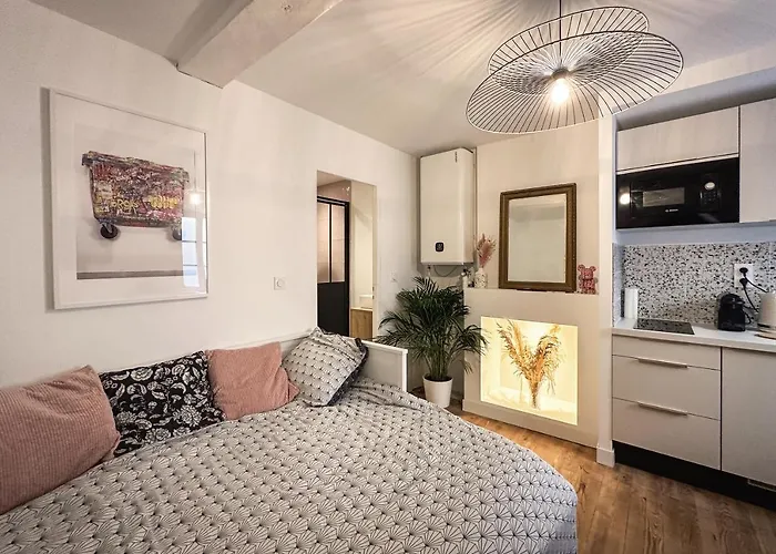 Le Petit Arth&m Ferrand * קלרמונט-פרנד